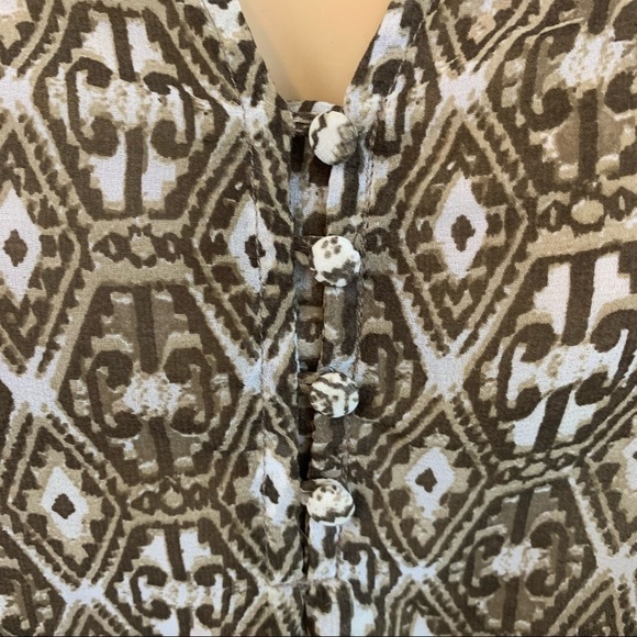 BKE Boutique Semi Sheer Boho Top - Picture 6 of 8